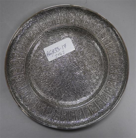 An Indian white meal dish, 21cm.